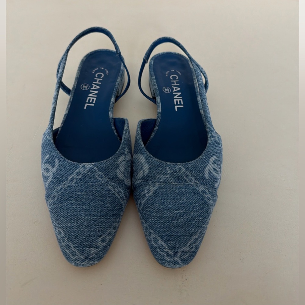 CHANEL Denim Slingback Flats / Size 37 - condition like new / used once or twice